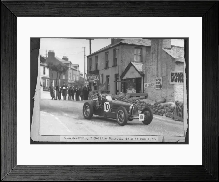 Framed Print : (insert description) Framed Print : (insert description)