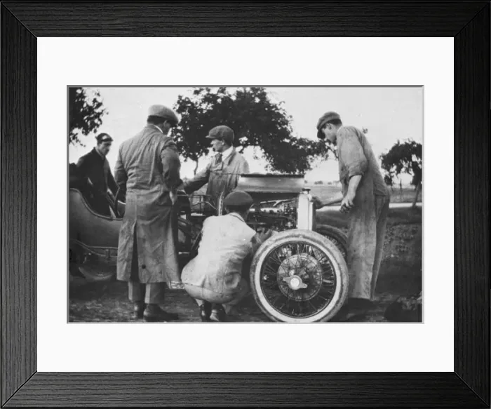 Framed Print : (insert description) Framed Print : (insert description)