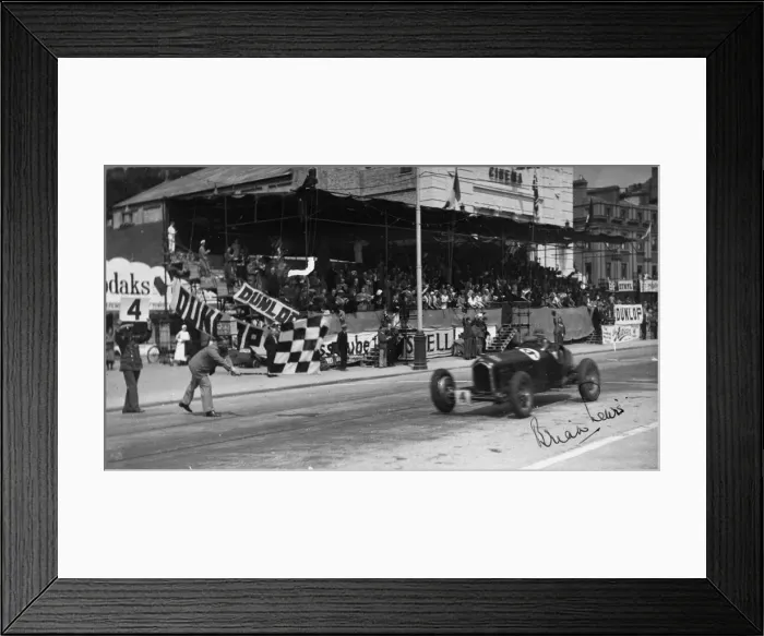 Framed Print : (insert description) Framed Print : (insert description)