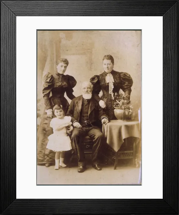 Framed Print : Family group photograph with four generations Framed Print : Family group photograph with four generations