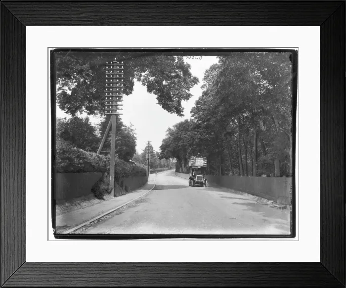 Framed Print : Bus at Brentwood Framed Print : Bus at Brentwood