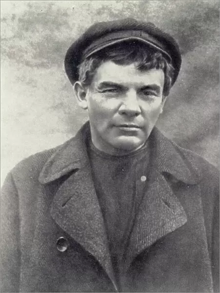 Vladimir Ilyich Lenin, Communist leader in disguise
