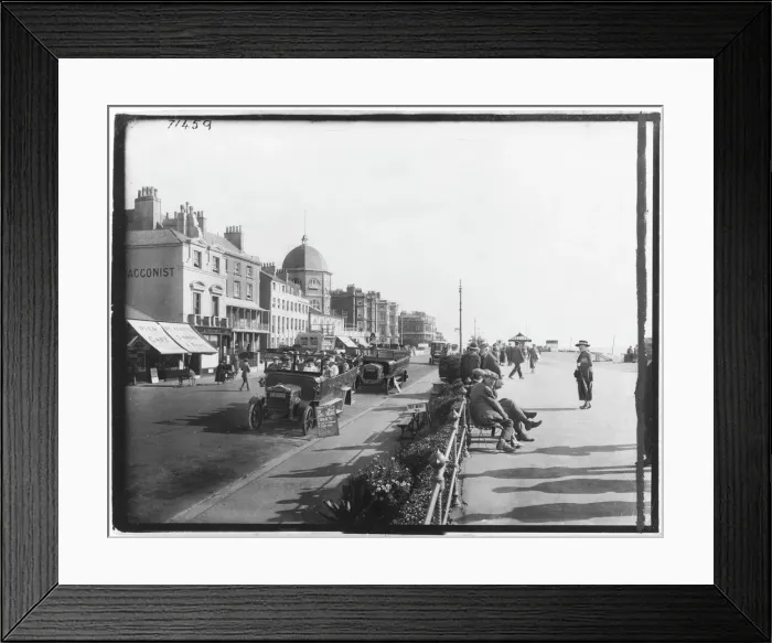 Framed Print : East Parade at Worthing, West Sussex Framed Print : East Parade at Worthing, West Sussex