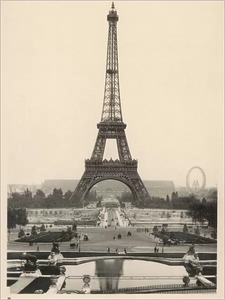 Paris  /  Eiffel Tower 1900