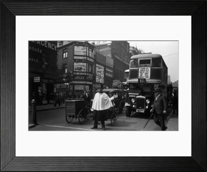 Framed Print : Social / London Policeman Framed Print : Social / London Policeman