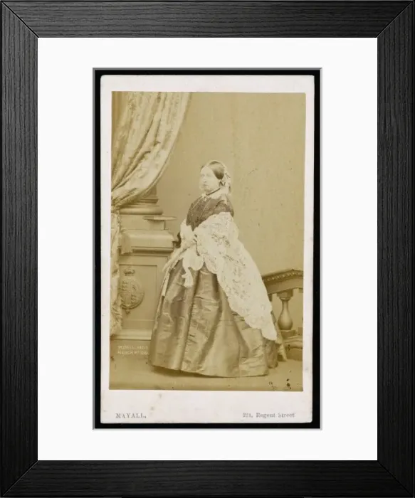 Framed Print : Q Victoria / Mayall Cdv Framed Print : Q Victoria / Mayall Cdv