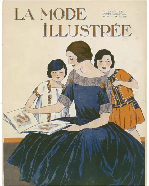 Mother  /  Children Reading