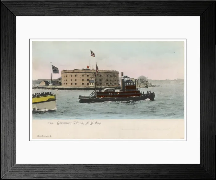 Framed Print : New York / Governor Island Framed Print : New York / Governor Island
