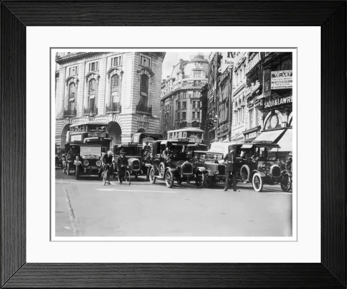 Framed Print : Traffic / Piccadilly Framed Print : Traffic / Piccadilly