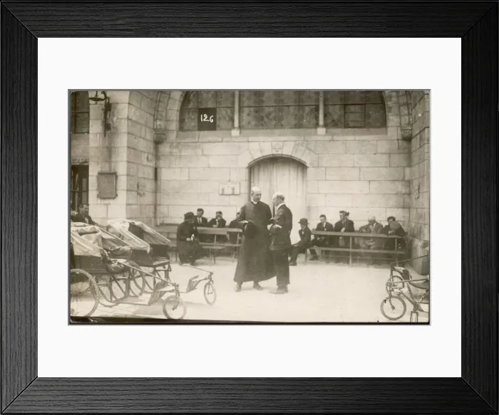 Framed Print : Waiting to Bathe Framed Print : Waiting to Bathe