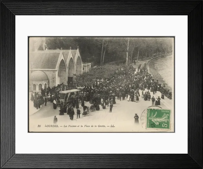 Framed Print : At the Piscines Framed Print : At the Piscines