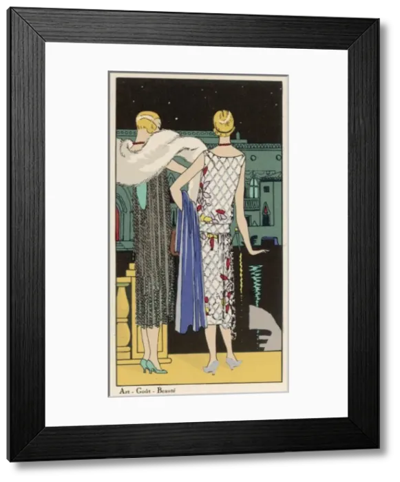 Framed Print : Tourists in Venice Framed Print : Tourists in Venice
