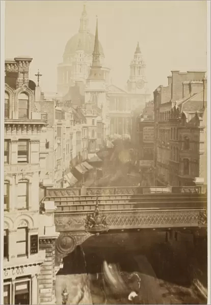 Ludgate Hill  /  St Paul s