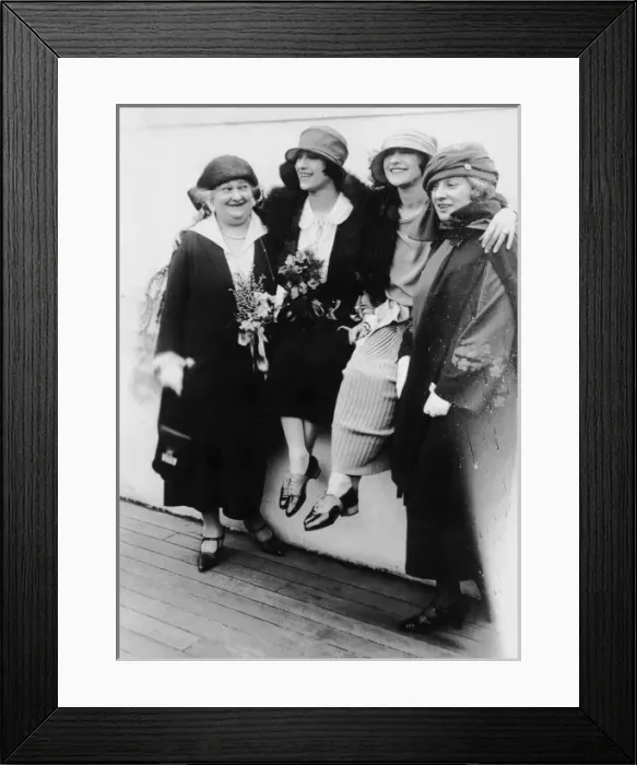 Framed Print : The Dolly Sisters about to return to London, New York Framed Print : The Dolly Sisters about to return to London, New York