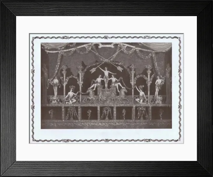 Framed Print : En Pleine Folie at the Folies Bergere Framed Print : En Pleine Folie at the Folies Bergere