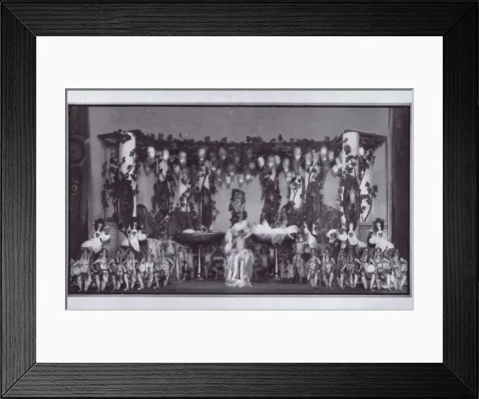 Framed Print : Un Soir de Folie at the Folies Bergere Framed Print : Un Soir de Folie at the Folies Bergere