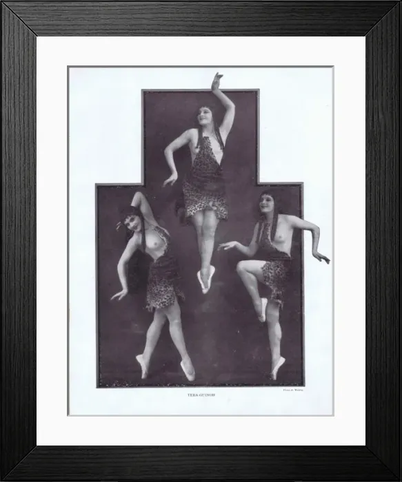 Framed Print : Un Soir de Folie at the Folies Bergere Framed Print : Un Soir de Folie at the Folies Bergere