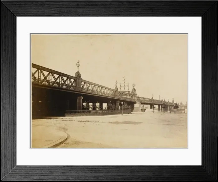 Framed Print : Charing Cross Bridge Framed Print : Charing Cross Bridge