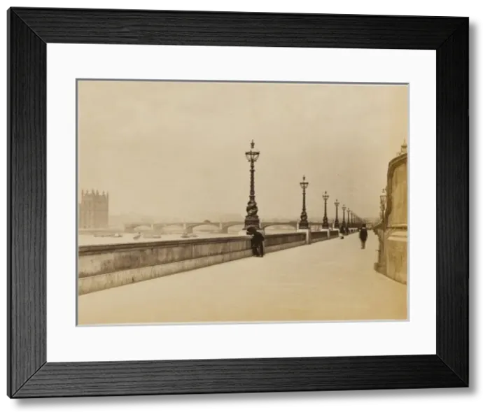 Framed Print : Thames / Embankment Framed Print : Thames / Embankment