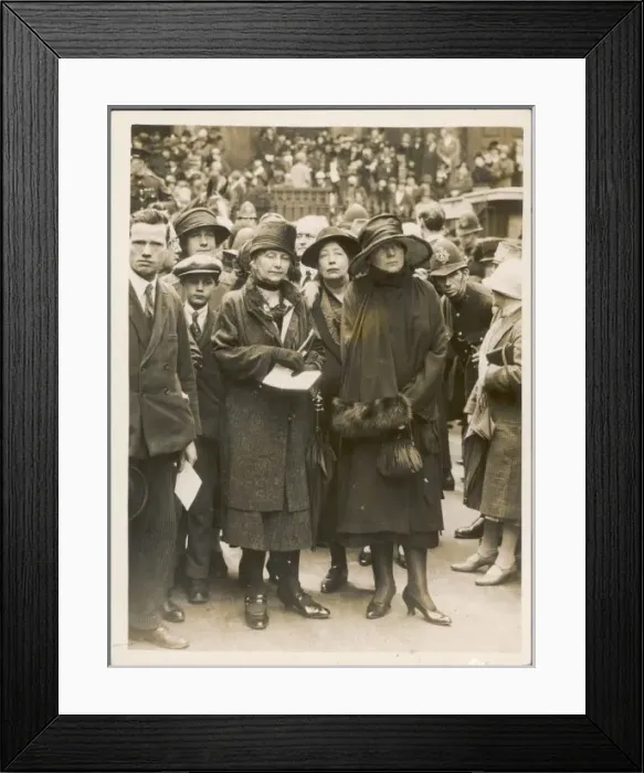 Framed Print : Pankhurst Funeral Framed Print : Pankhurst Funeral