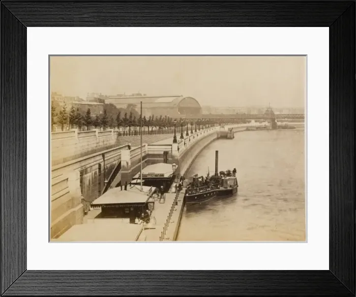 Framed Print : Embankment Westminster Framed Print : Embankment Westminster