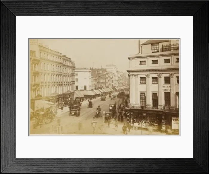 Framed Print : Oxford Circus & Street Framed Print : Oxford Circus & Street