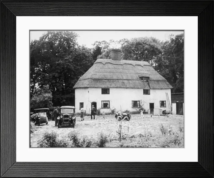 Framed Print : Thatched Roadhouse Framed Print : Thatched Roadhouse