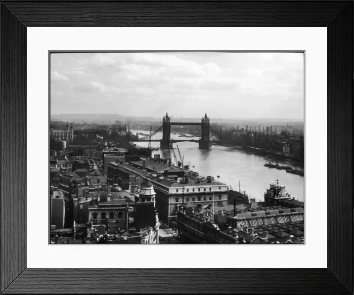 Framed Print : Tower Bridge Framed Print : Tower Bridge