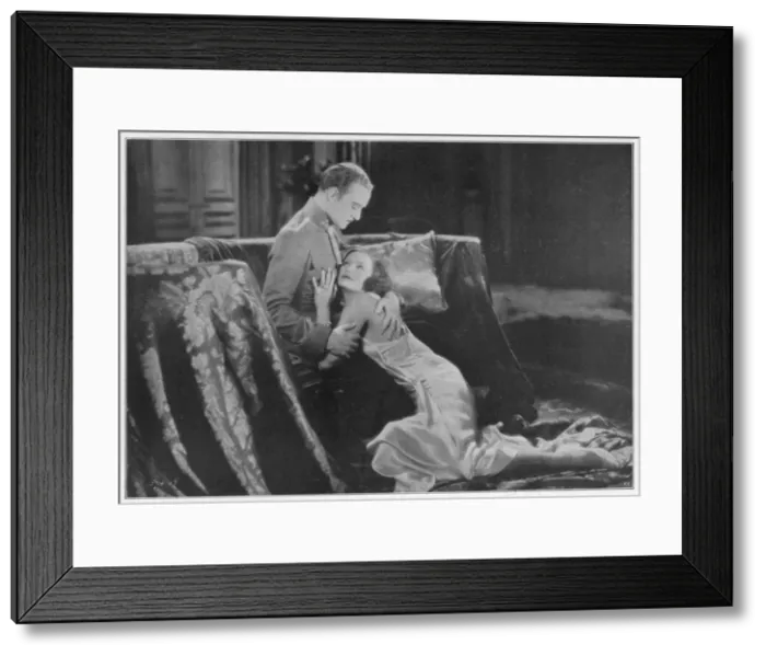 Framed Print : Greta Garbo Framed Print : Greta Garbo