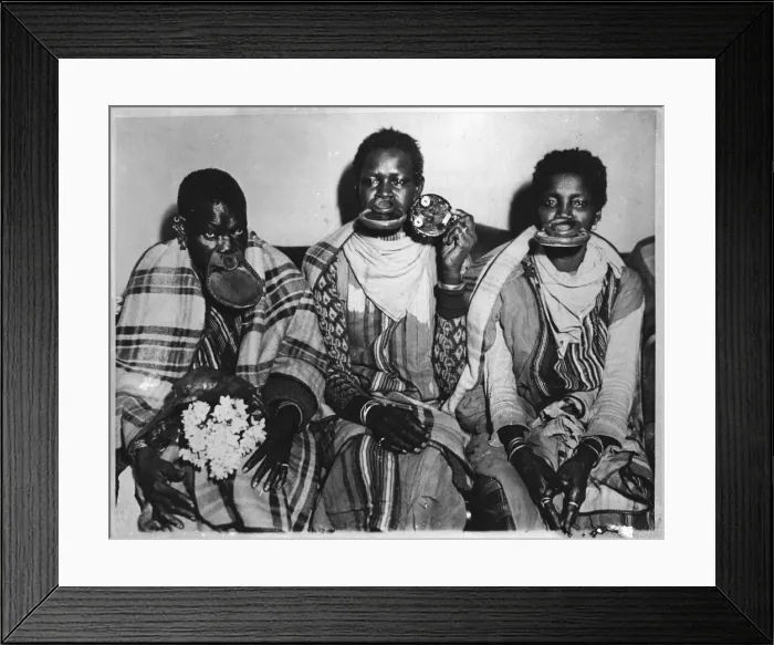 Framed Print : Africans with Pelele