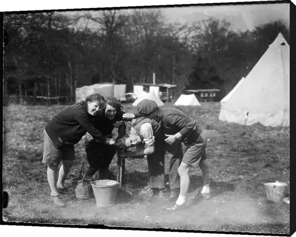 Girls Camping 1930S