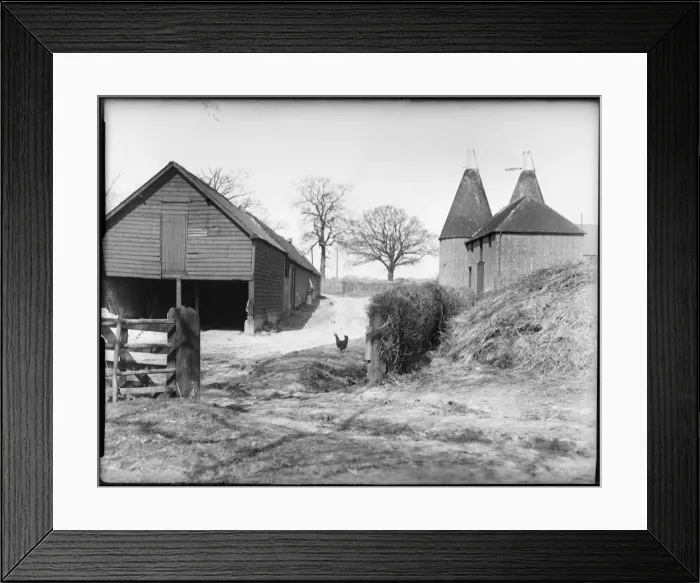 Framed Print : Kentish Farmyard Framed Print : Kentish Farmyard