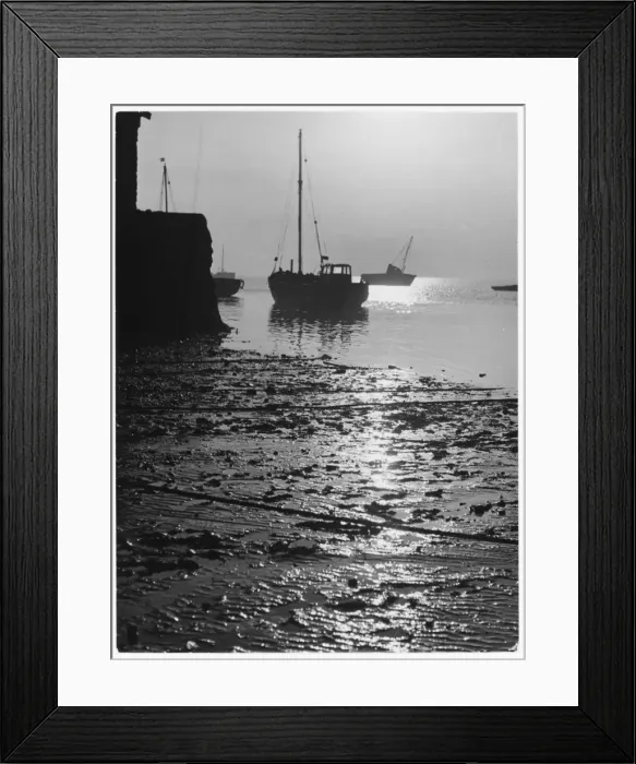 Framed Print : Thames Estuary 1940S Framed Print : Thames Estuary 1940S