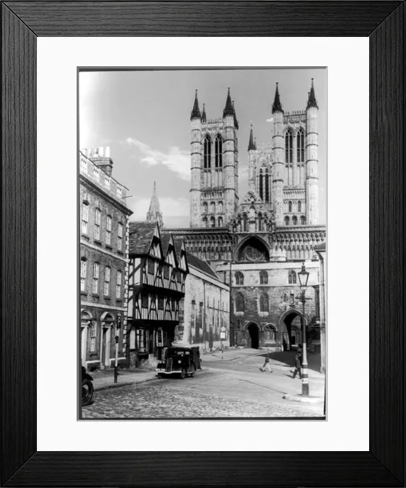Framed Print : Lincoln Cathedral 1940S Framed Print : Lincoln Cathedral 1940S