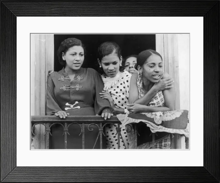 Framed Print : Cuban Woman & Girls Framed Print : Cuban Woman & Girls