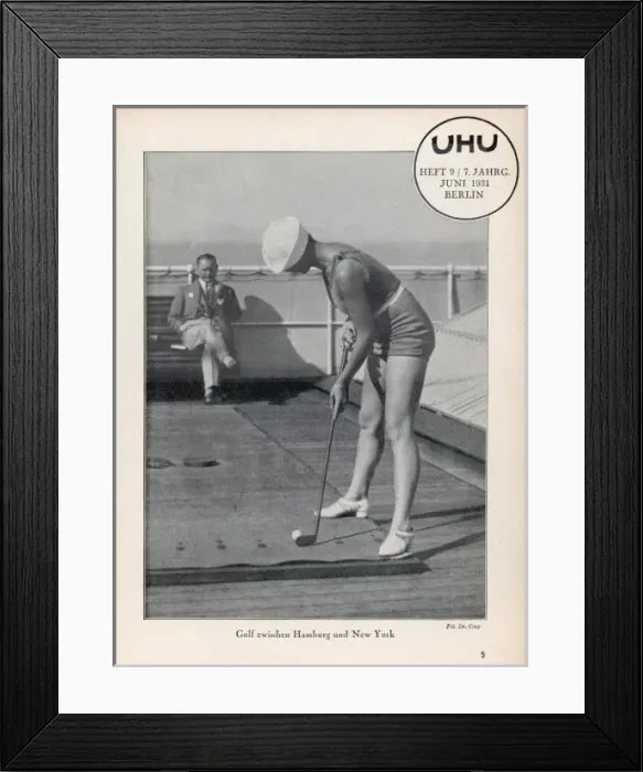 Framed Print : Ship Passengers / Golf Framed Print : Ship Passengers / Golf