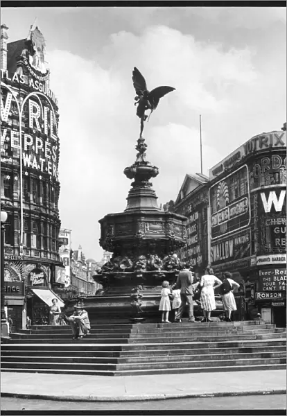 Piccadilly  /  Eros 1950S