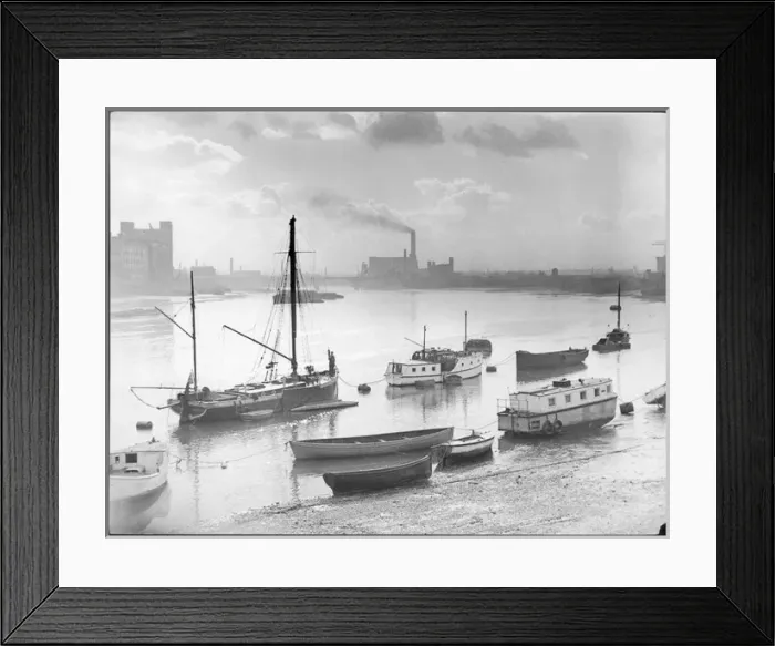 Framed Print : Battersea Power Station Framed Print : Battersea Power Station