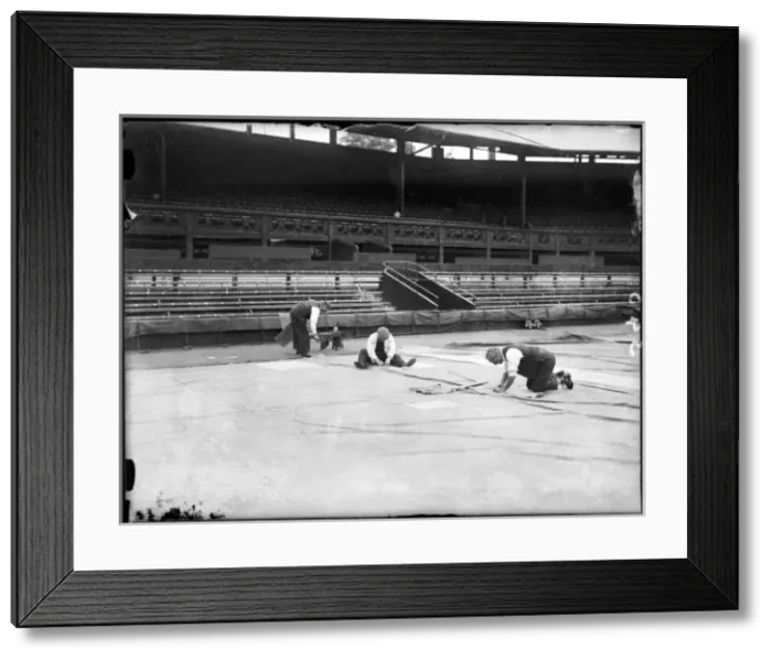 Framed Print : Wimbledon Tarpaulin Framed Print : Wimbledon Tarpaulin