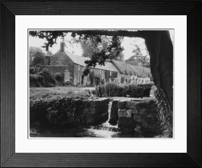 Framed Print : England / Iow / Calbourne Framed Print : England / Iow / Calbourne