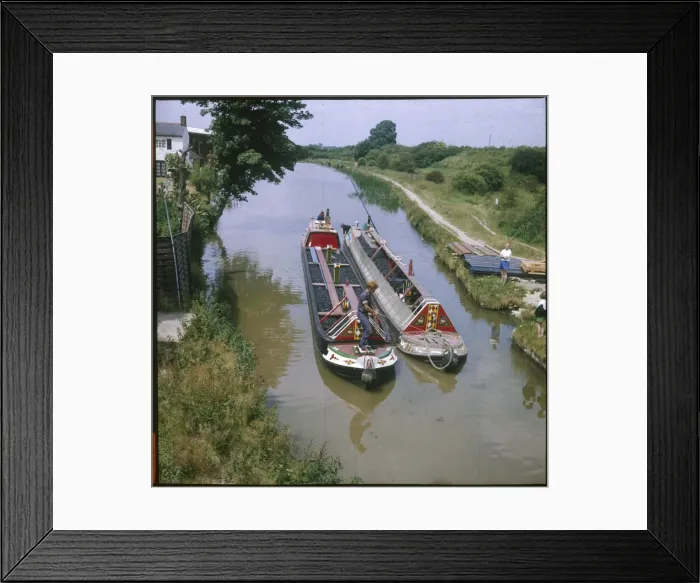 Framed Print : The Grand Union Canal Framed Print : The Grand Union Canal