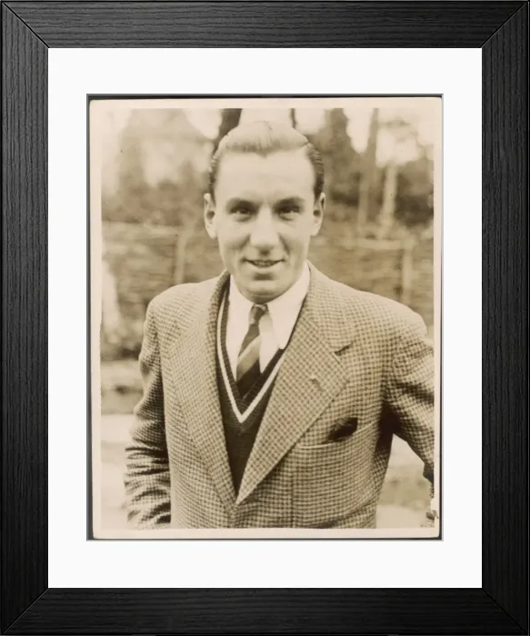 Framed Print : FRED PERRY Framed Print : FRED PERRY