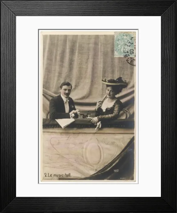 Framed Print : Social / Femme 2 of 10 Framed Print : Social / Femme 2 of 10
