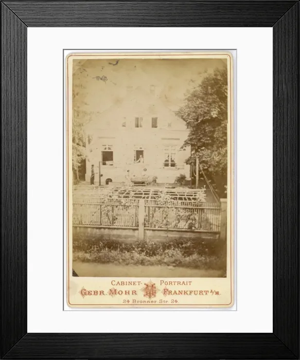 Framed Print : Social / Frankfurt Family Framed Print : Social / Frankfurt Family