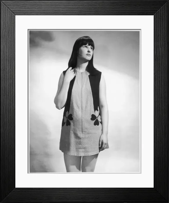 Framed Print : Clover Leaf Beach Robe Framed Print : Clover Leaf Beach Robe