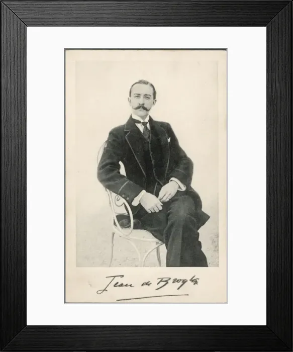 Framed Print : Male Type / Broglie 20C Framed Print : Male Type / Broglie 20C