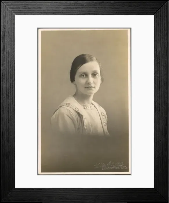 Framed Print : Female Type / Photo 1923 Framed Print : Female Type / Photo 1923