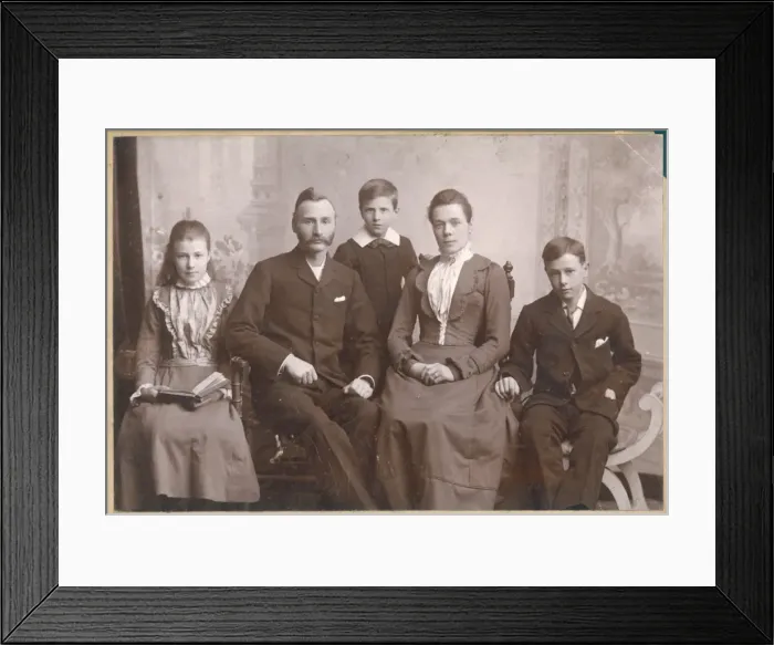 Framed Print : Costume / Family 1890S Framed Print : Costume / Family 1890S