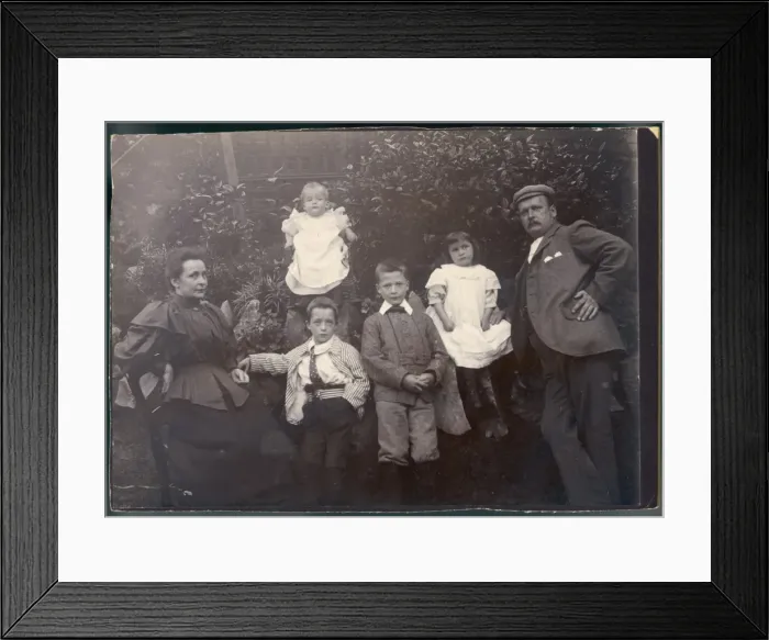Framed Print : Costume / Family 1890S Framed Print : Costume / Family 1890S