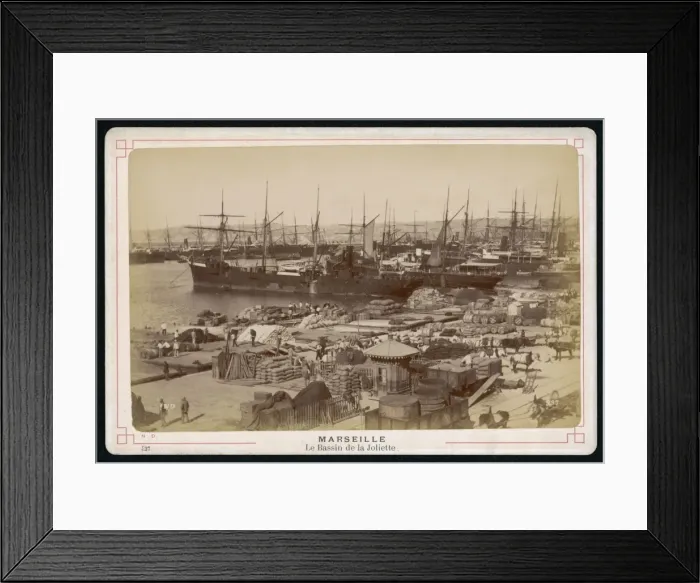 Framed Print : Marseille Docks / Photo Framed Print : Marseille Docks / Photo